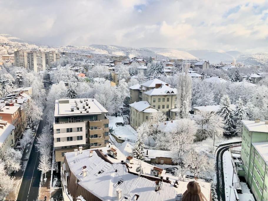 2 Bedroom Penthouse In City Center, Free Parking Сараєво Екстер'єр фото